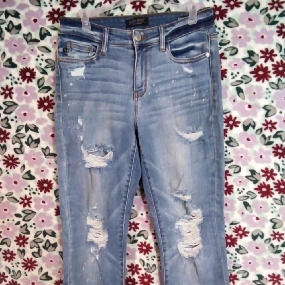 Judy Blue Bleach Splash Boyfriend Jeans